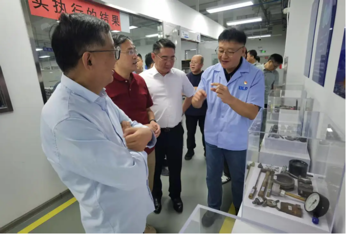 公司新闻，接见团，互换